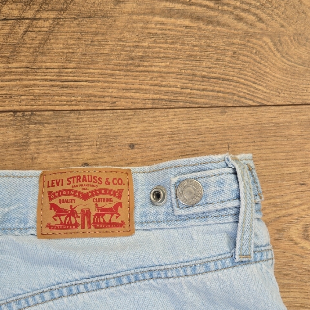 Levi's Light Blue Wide Leg Jeans - Picture 5 of 5